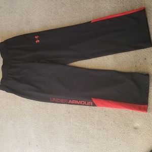 Under armour  boys size md, black
